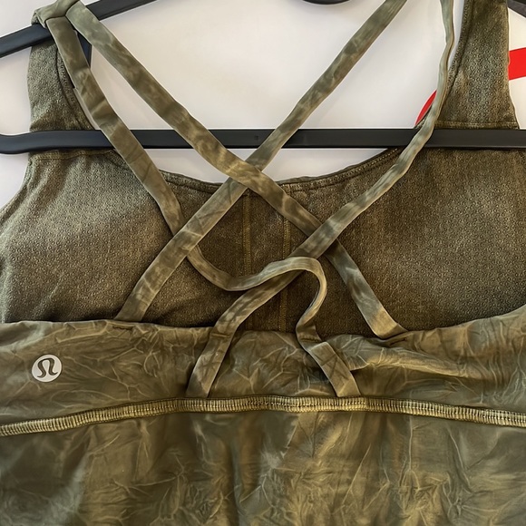 Lululemon Sports Bra size 6 - Picture 4 of 5